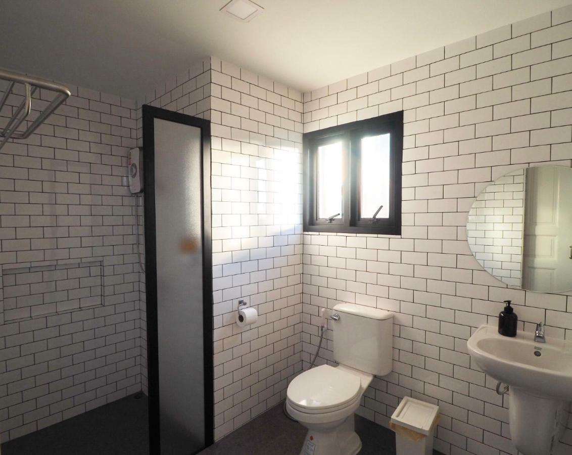 WIW mini hotel Bangkok Zewnętrze zdjęcie